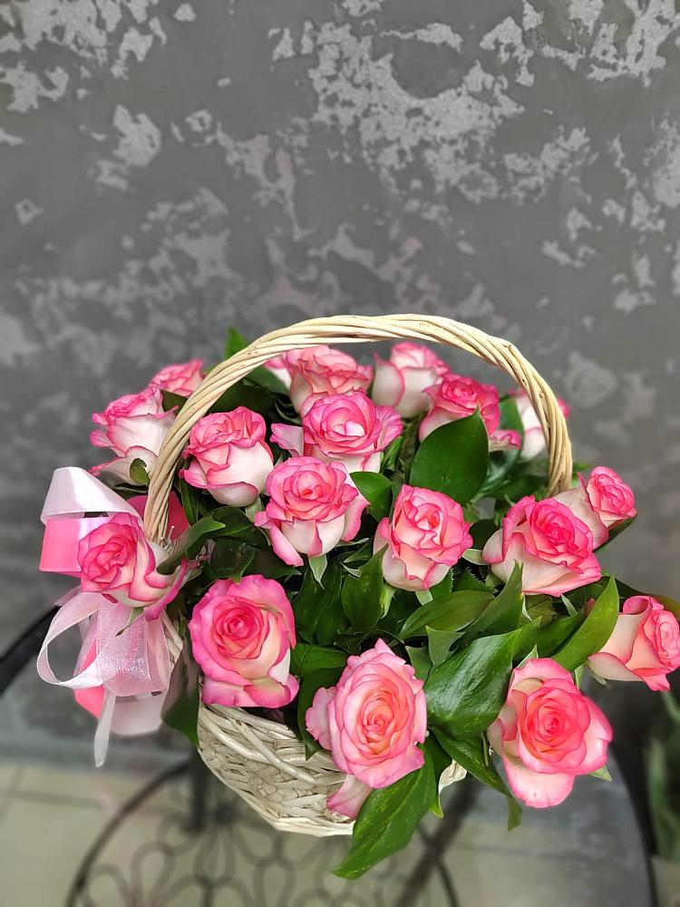 Цветочная композиция из Розы в корзине в Даровской