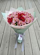 Букет цветов из:  Альстромерии в Даровской