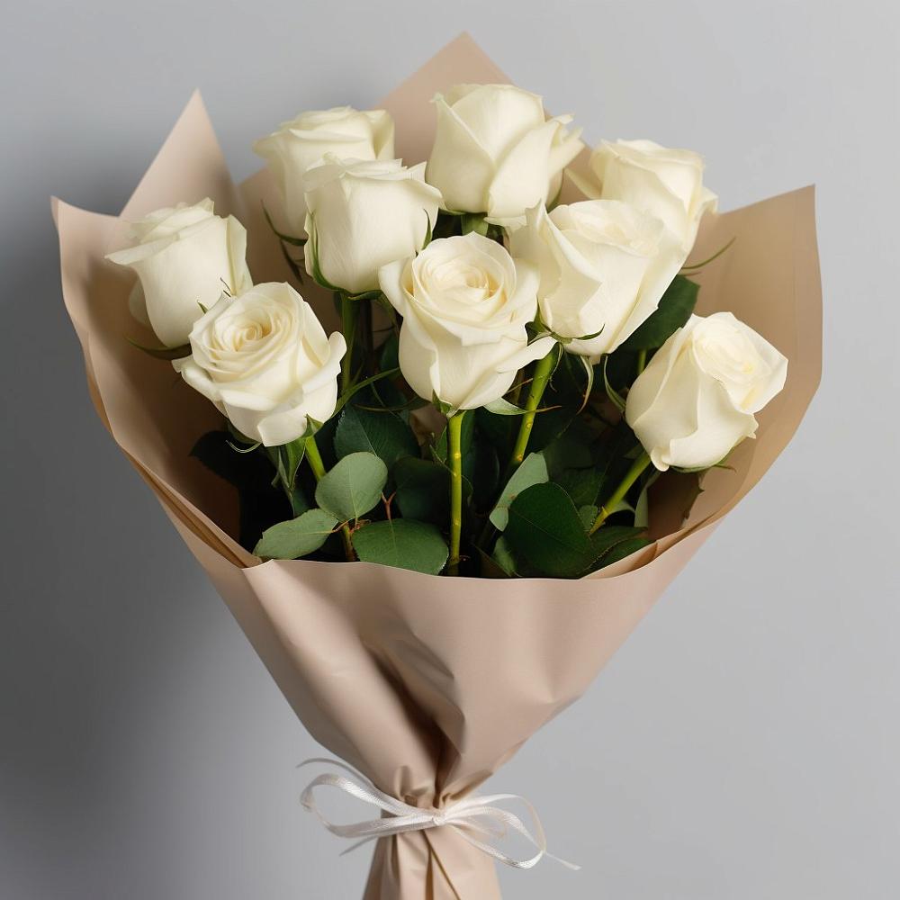 Букет 9 Белых роз Эдлесс Лав в Даровской