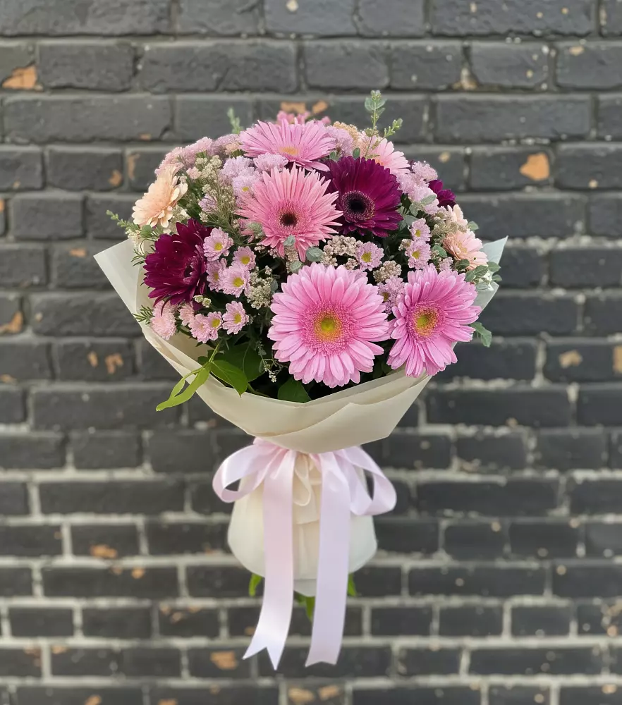 Букет цветов из: Герберы и Хризантемы в Даровской
