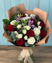 Букет цветов из:  Розы и Альстромерии в Даровской