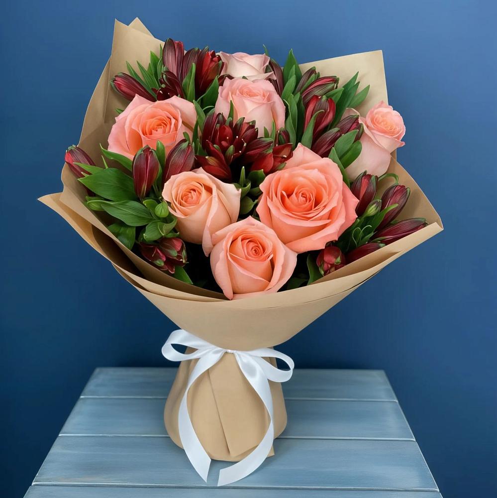 Букет цветов из: Розы и Альстромерии в Даровской