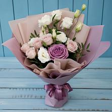 Букет цветов из:  Розы и Лизиантусы в Даровской