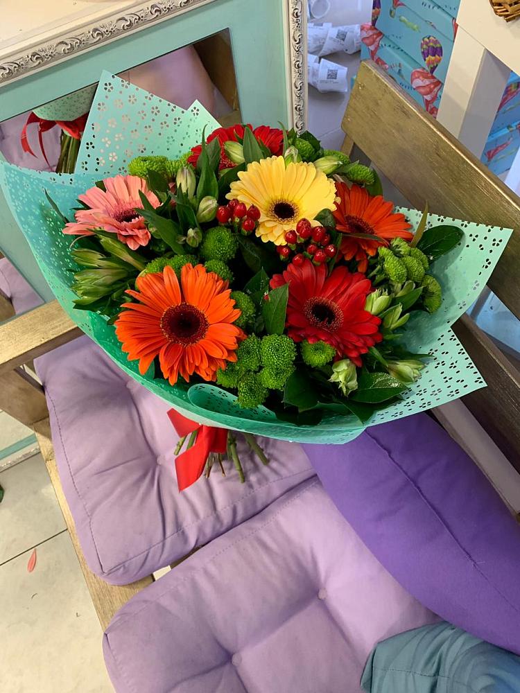 Букет цветов из: Герберы, Хризантемы и Альстромерии в Даровской