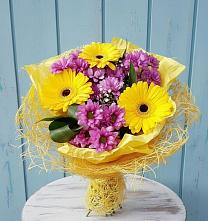 Букет цветов из:  Хризантемы и Герберы в Даровской