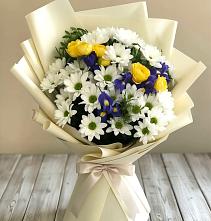 Букет цветов из:  Ирисы, Хризантемы и Розы #REPLACE_PRED# Даровской