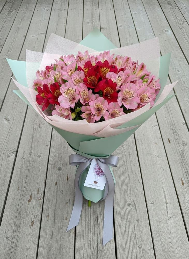 Букет цветов из: Альстромерии в Даровской