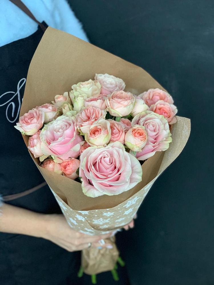 Букет цветов из: Хризантемы и Розы в Даровской