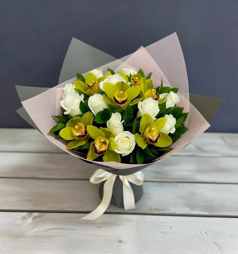 Букет цветов из: Орхидеи и Розы в Даровской