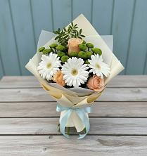 Букет цветов из:  Герберы, Розы и Хризантемы в Даровской