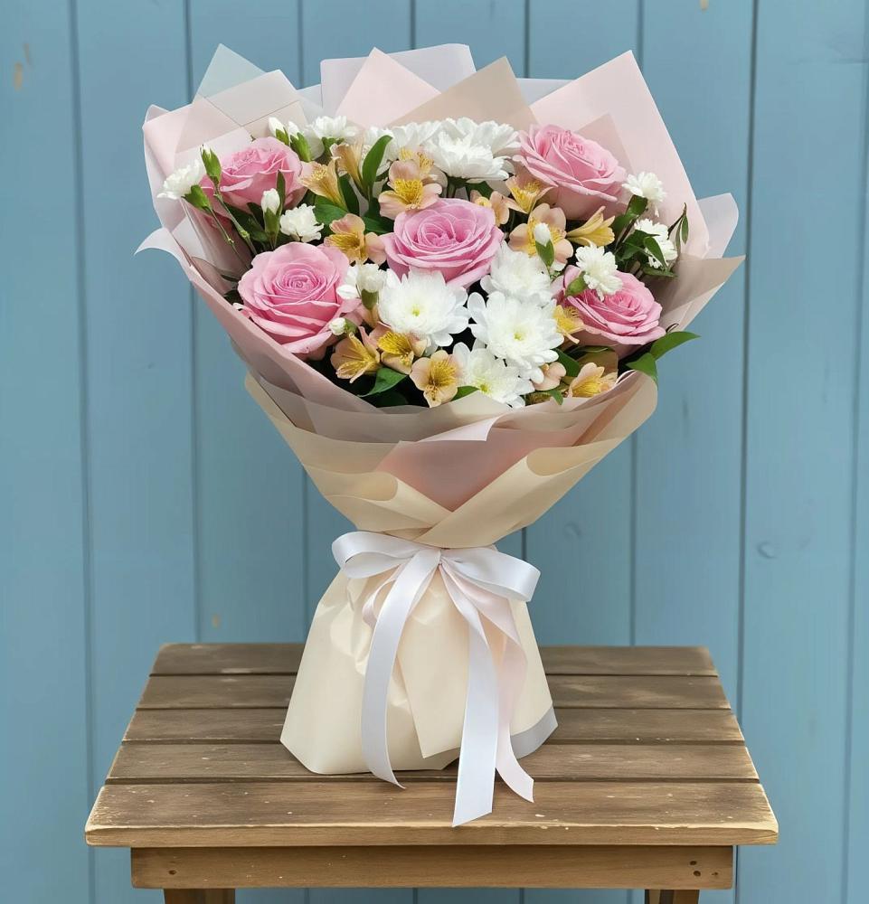 Букет цветов из: Гвоздики, Орхидеи и Розы в Даровской