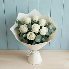 Букет Белые розы в Эвкалипте в Даровской