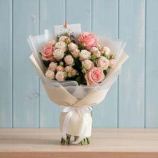Букет цветов из:  Розы в Даровской