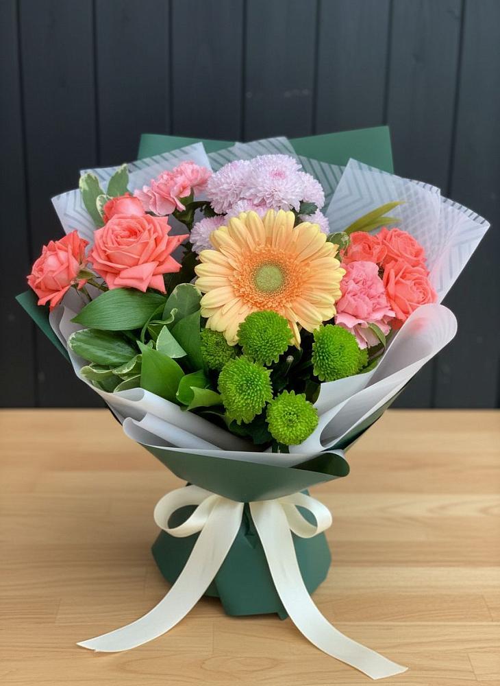 Букет цветов из: Гвоздики, Розы, Герберы и Хризантемы в Даровской